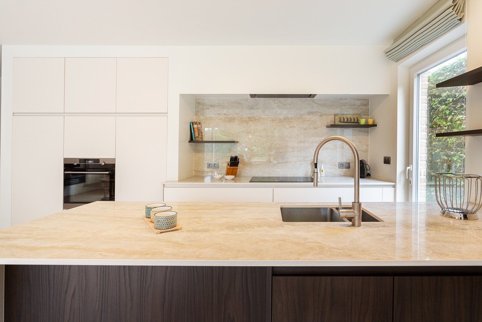 Instapklaar appartement met tuin en dubbele garage foto 7