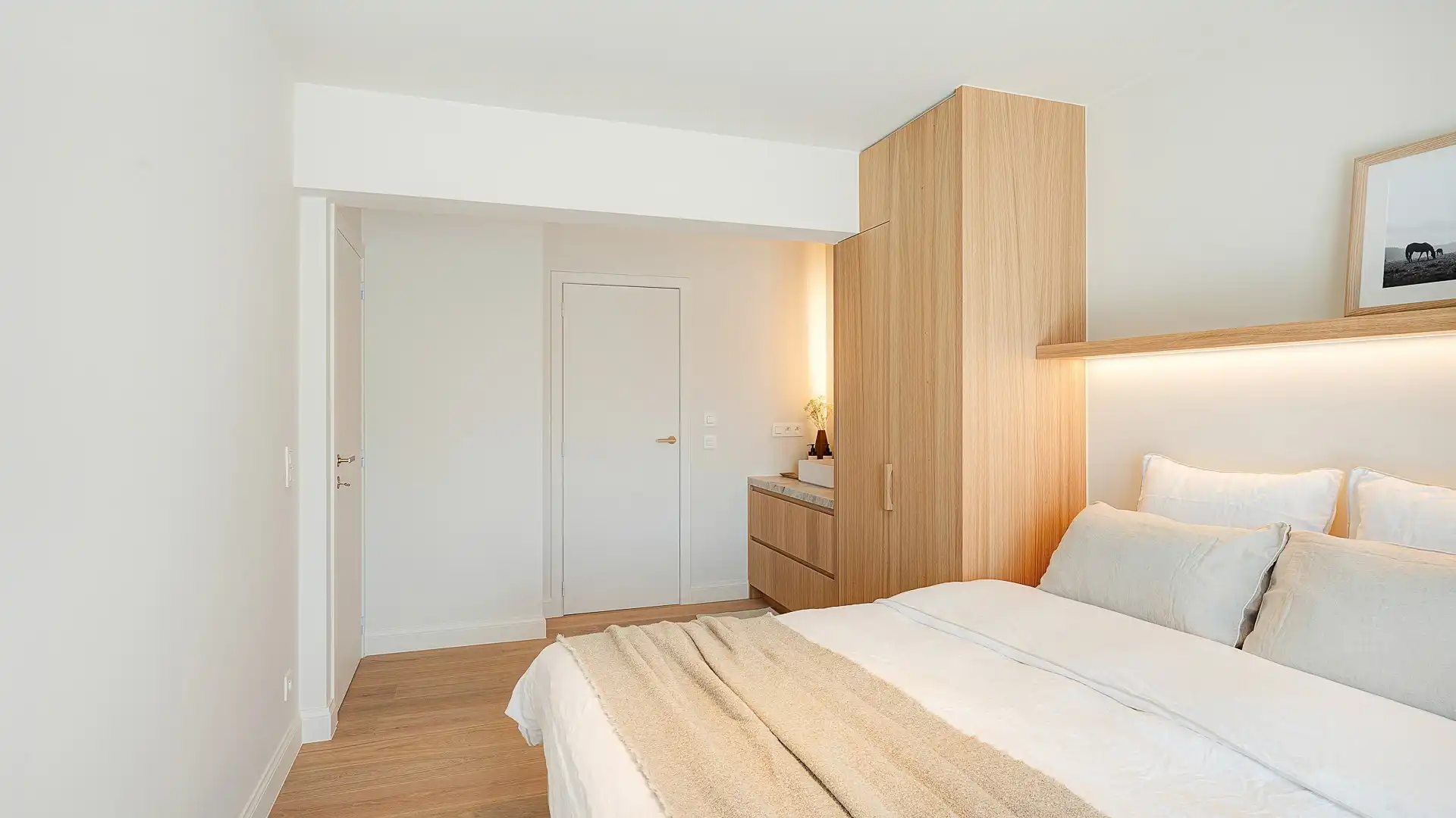 Luxueus afgewerkt appartement ideaal gelegen tussen Lichttoren- en Driehoeksplein foto 10