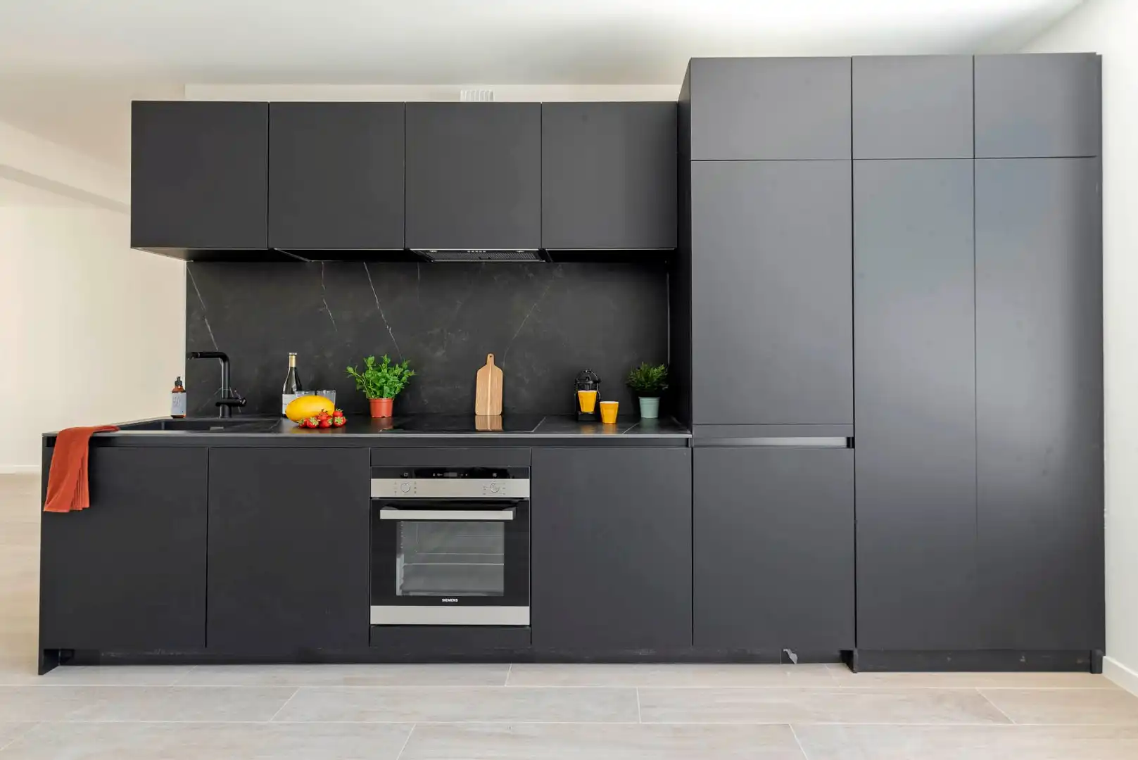 Luxueus gerenoveerd appartement op topligging foto 4