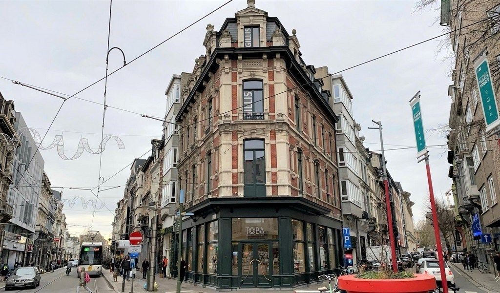 Kantoorruimte te huur in gerenoveerde herenwoning in centrum Gent foto 12