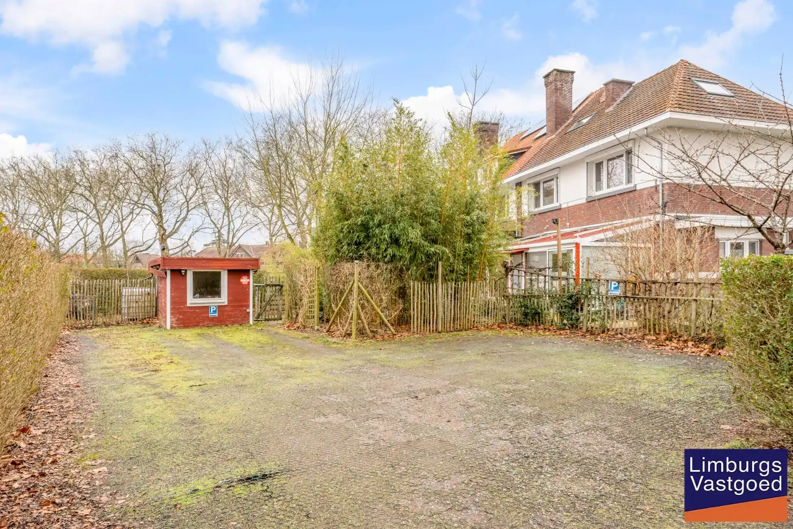 Woonhuis met verschillende praktijkruimtes te Waterschei, op een perceel van 6a80ca foto 36
