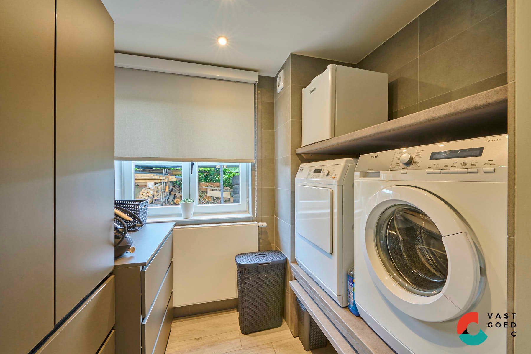 Ruime gezinswoning omringd door groen op een perceel met vrij uitzicht foto 12