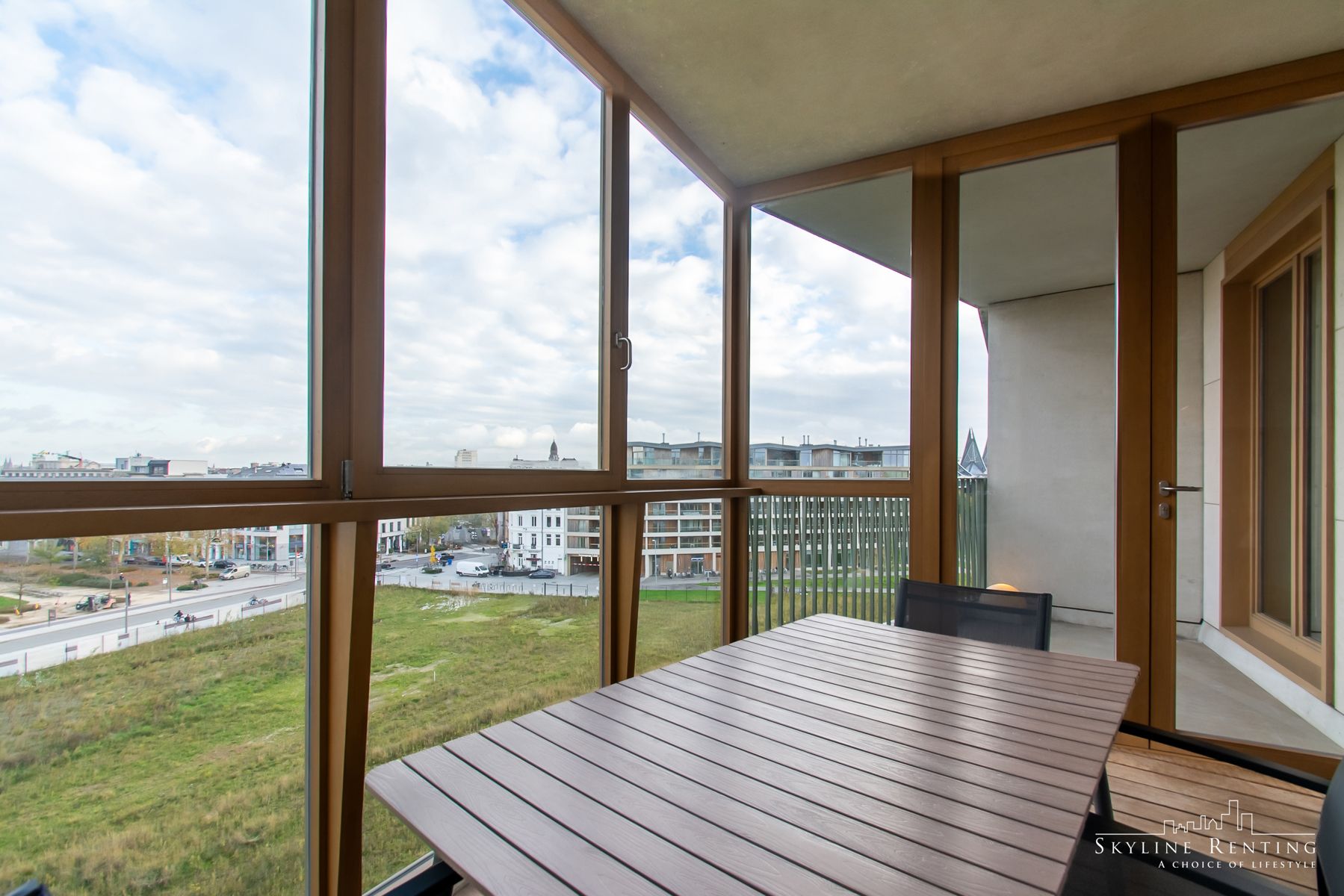 Mooi gemeubeld 2-slaapkamer appt met prachtig TERRAS foto 8