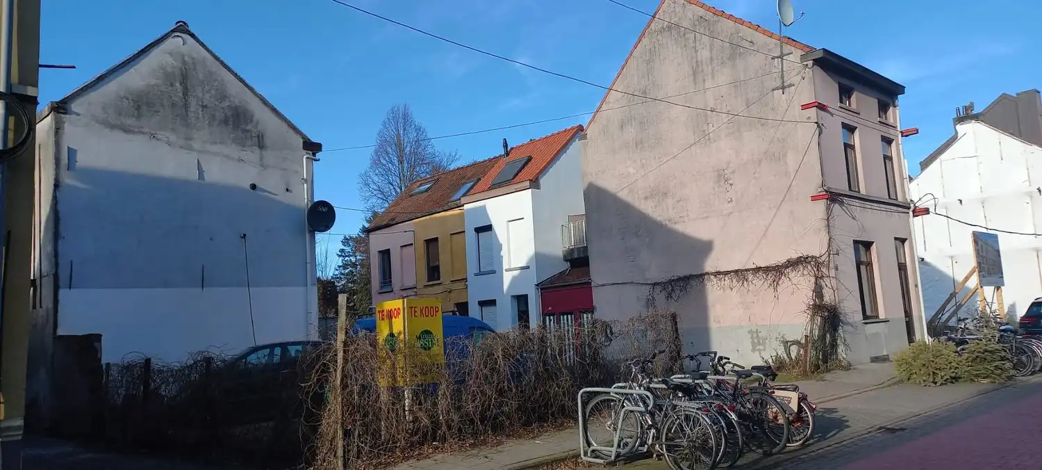 Bouwgrond te Gent foto {{pictureIndex}}