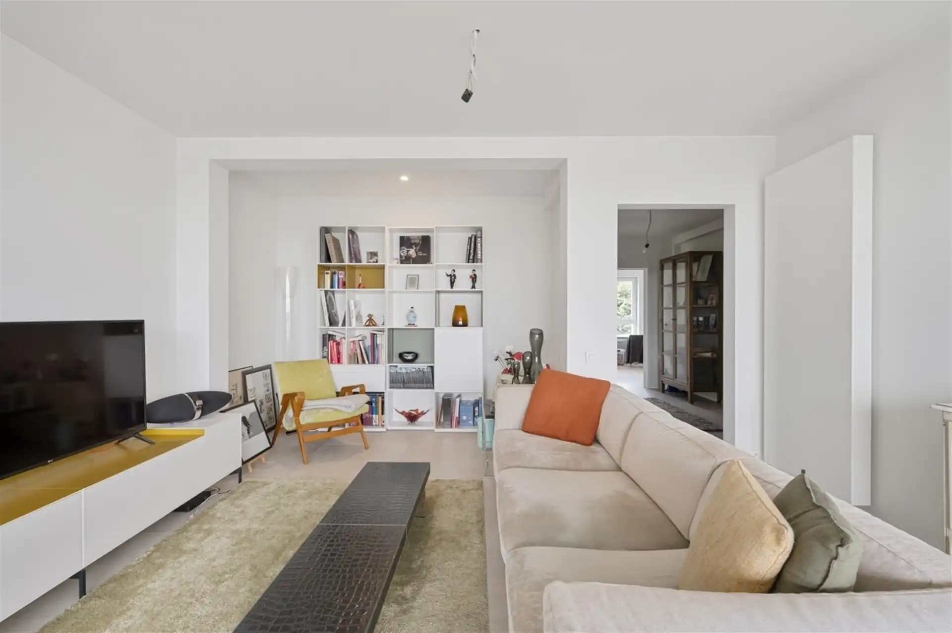 Ruim en stijlvol appartement met terras en prachtig uitzicht in hartje Aalst foto 5