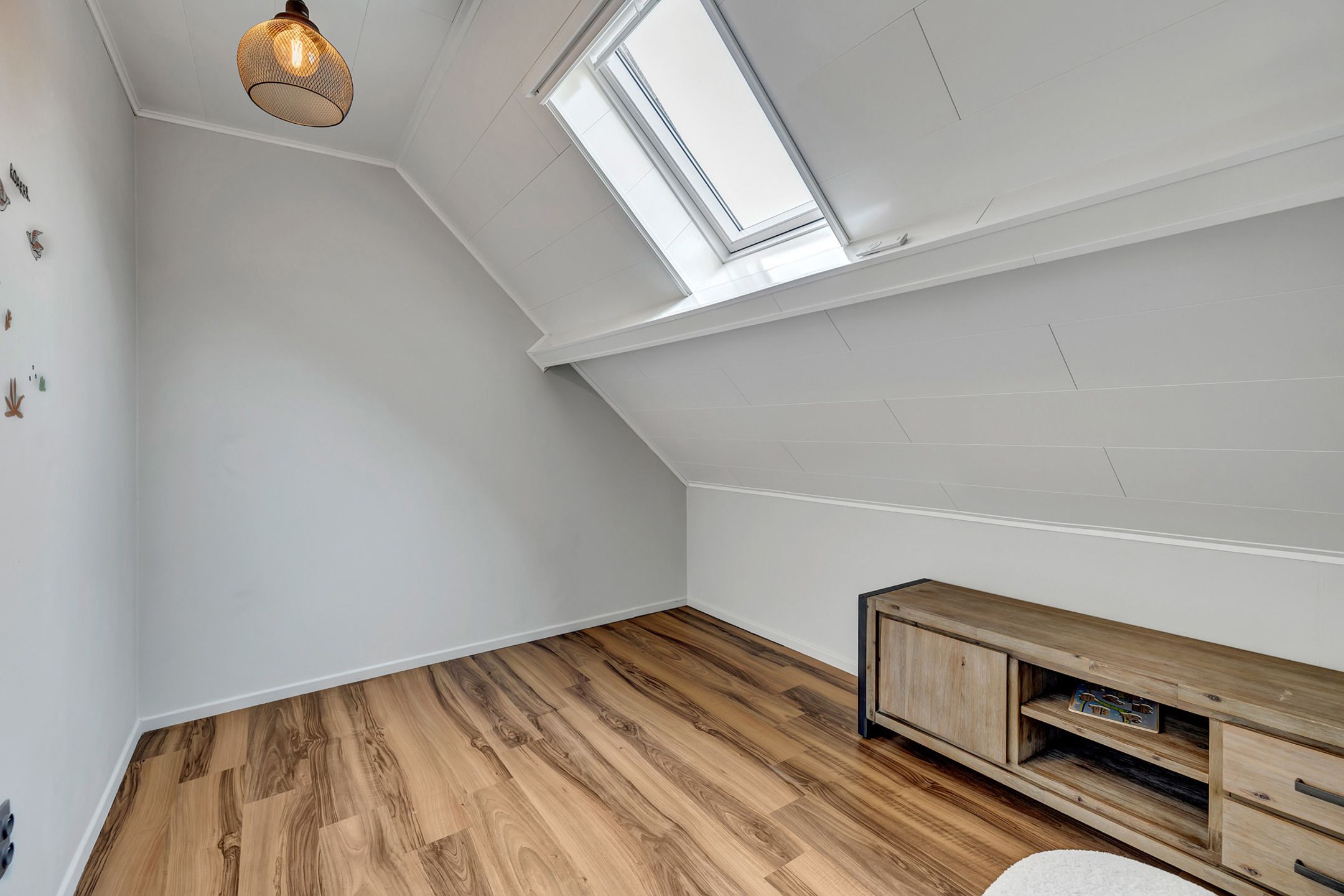 Instapklare woning in verkeersluwe straat foto 13