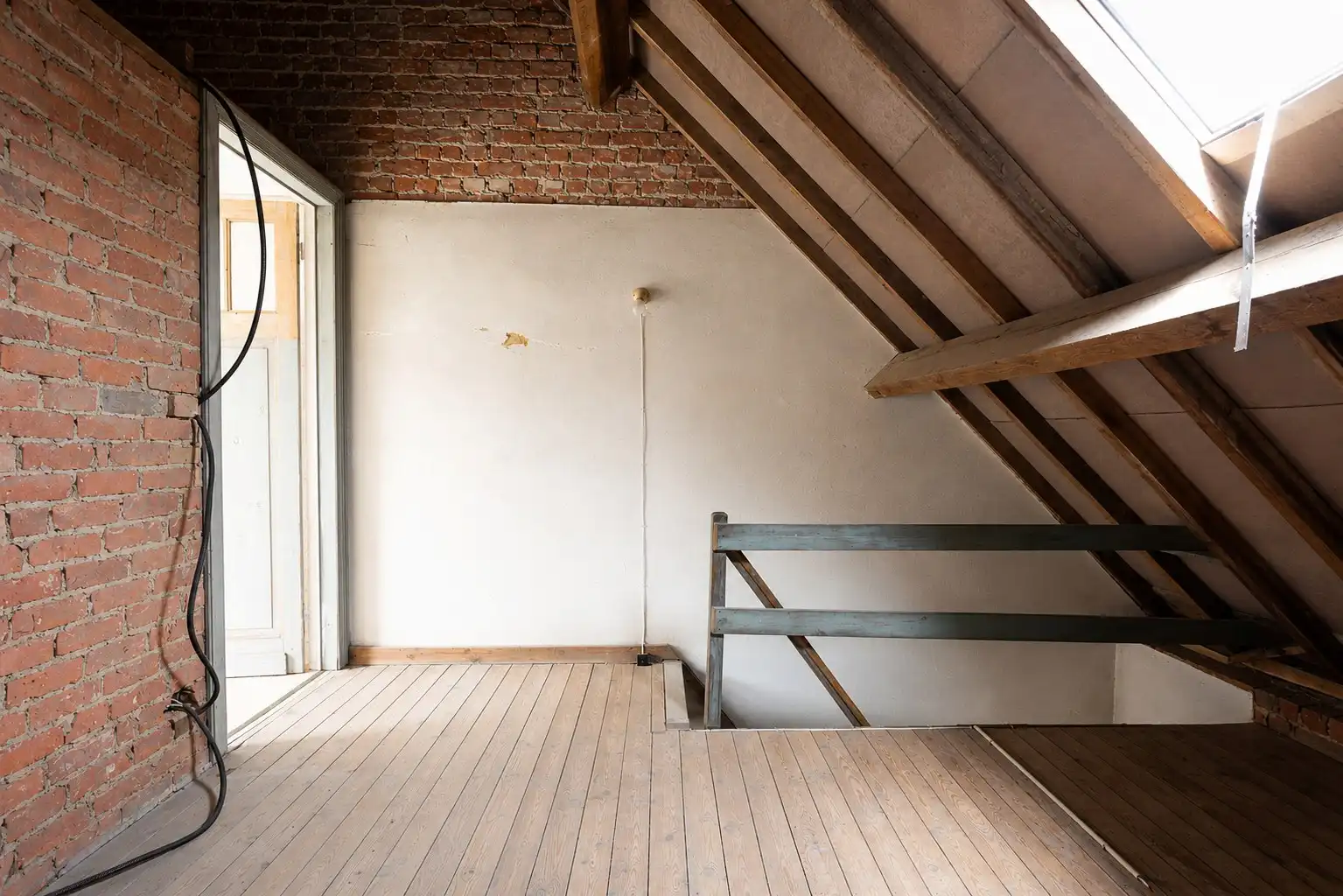 Goed onderhouden woning met garage, oprit en uitbreidingsmogelijkheden foto 18