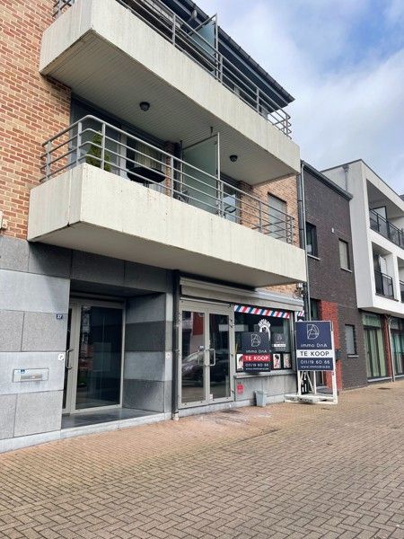 NU IN PRIJS VERLAAGD -> Absolute buitenkans: centraal gelegen handelspand van 200m² in het centrum van Leopoldsburg foto 2