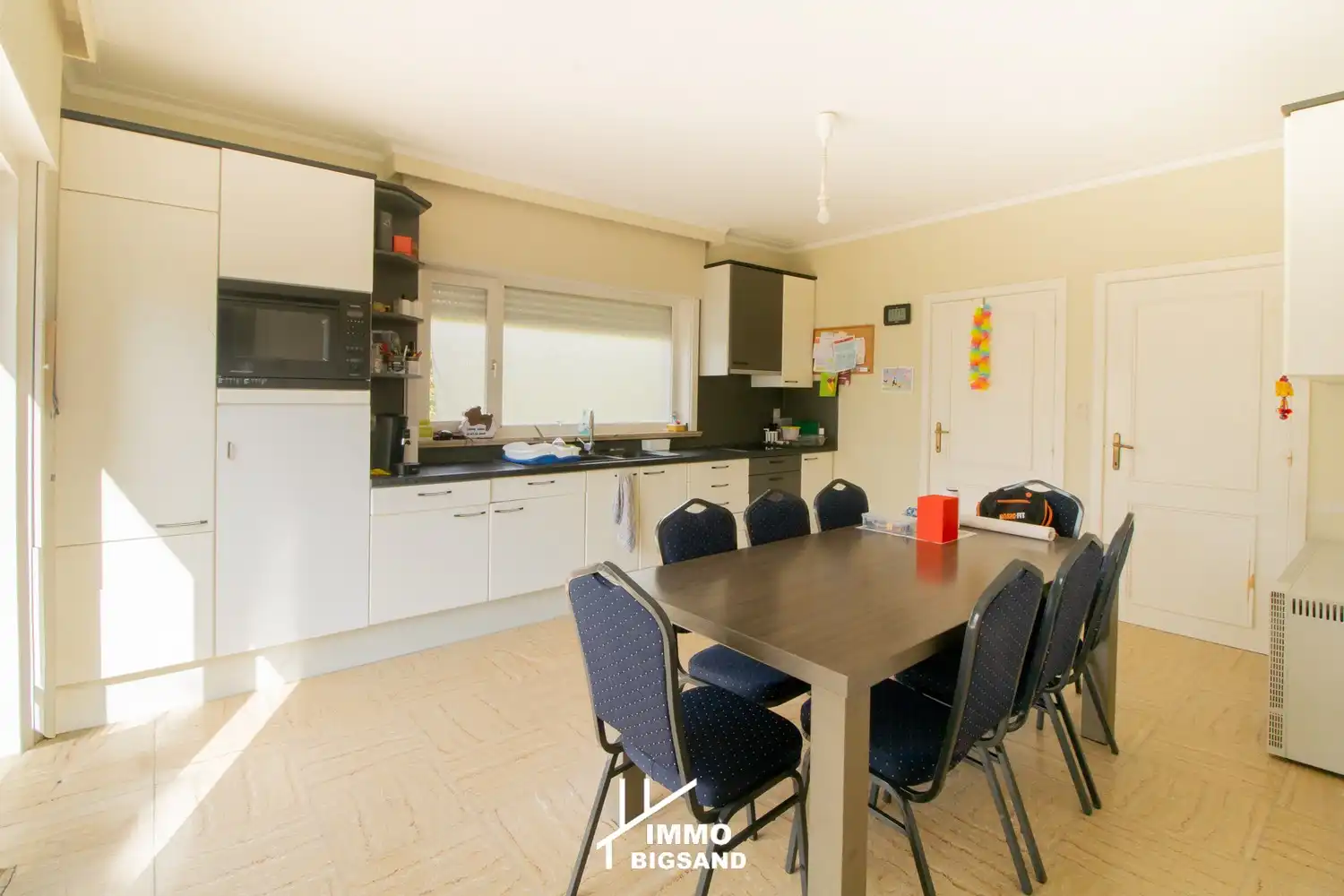 Ruime villa te koop in doodlopende straat foto 5