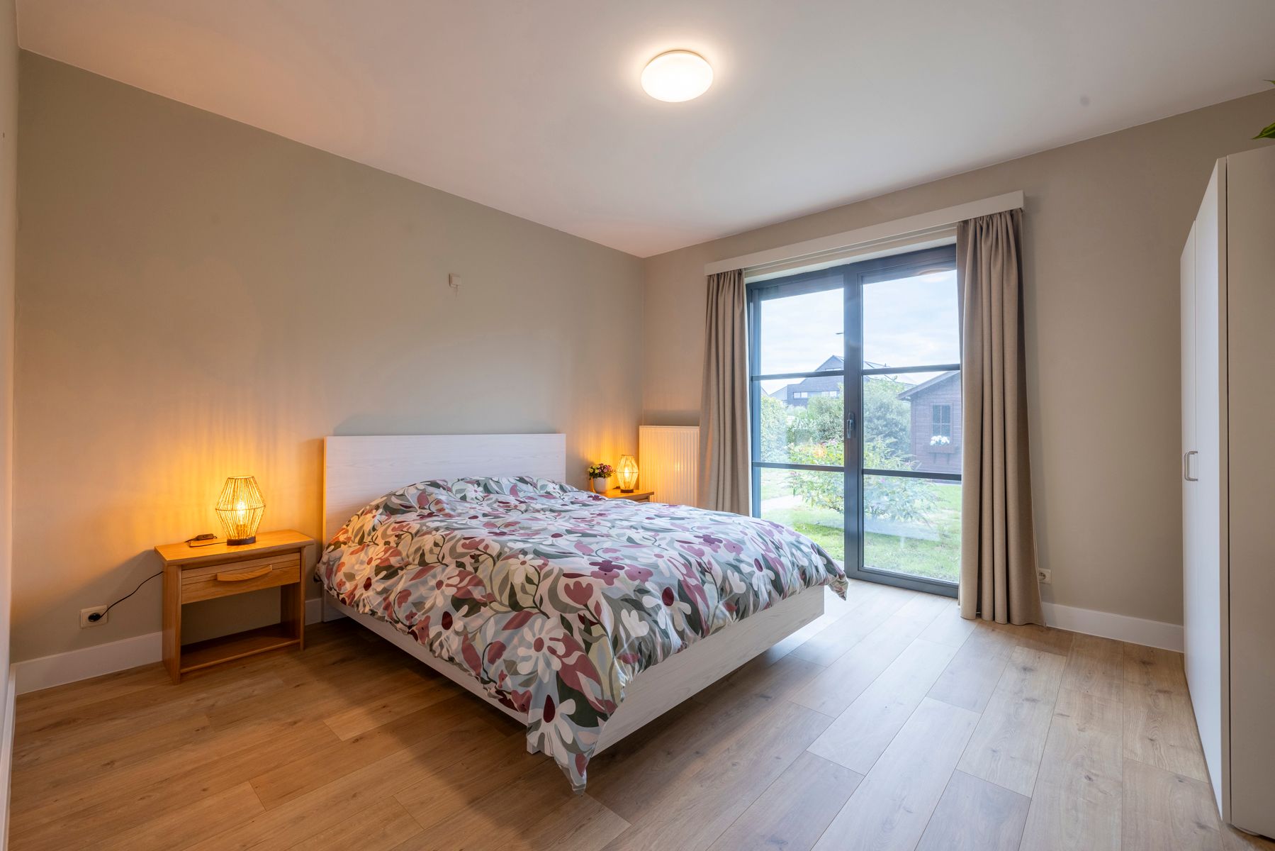 Bungalow met 3 slaapkamers, garage en tuin te koop! foto 14