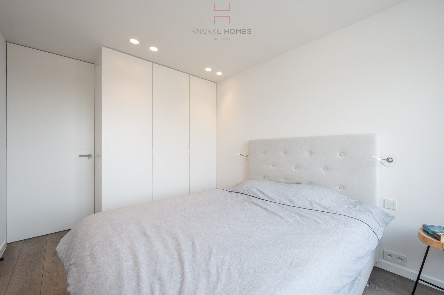 Exceptioneel hoekappartement op de Zeedijk genietend van uitzonderlijke zee- en strandzichten. foto 19
