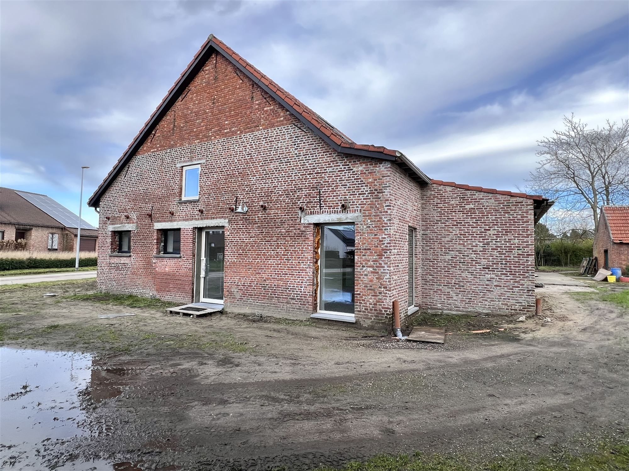 vernieuwde boerderij met 4 slpks, bureel en tuin,... foto 4