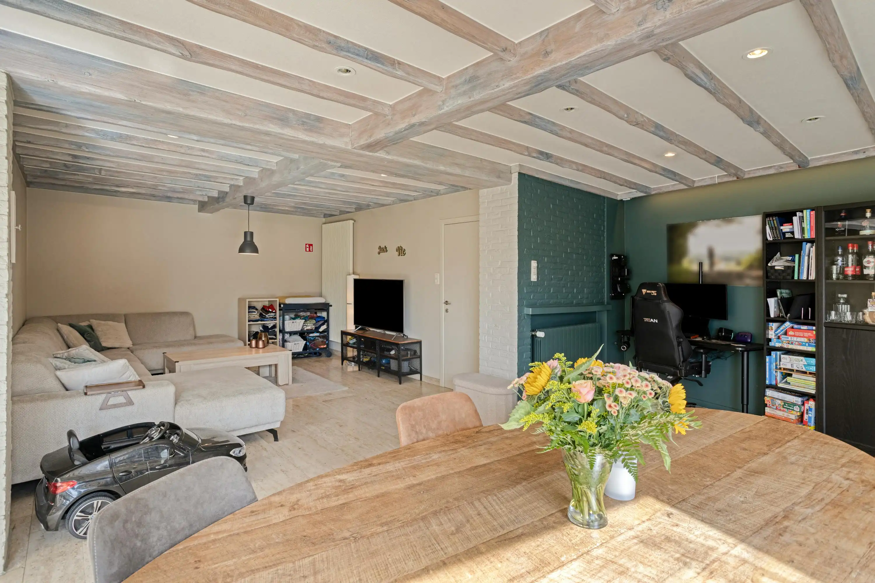 Uitzonderlijk ruime woning (307m²) te koop in centrum Zillebeke foto 12