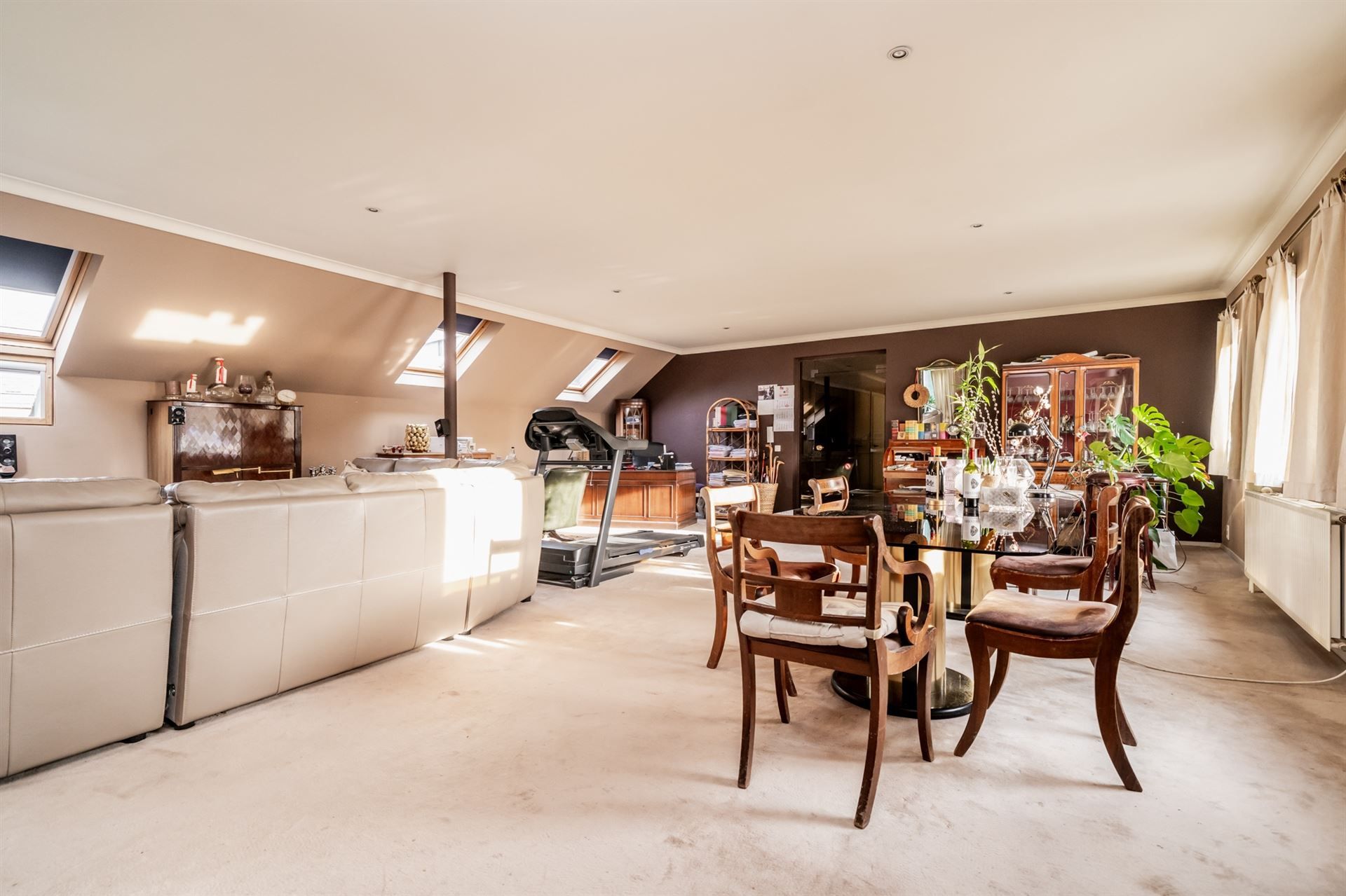 GEMENGD OPBRENGSTEIGENDOM MET HORECA - APPARTEMENTEN EN BUSINESSFLATS foto 15