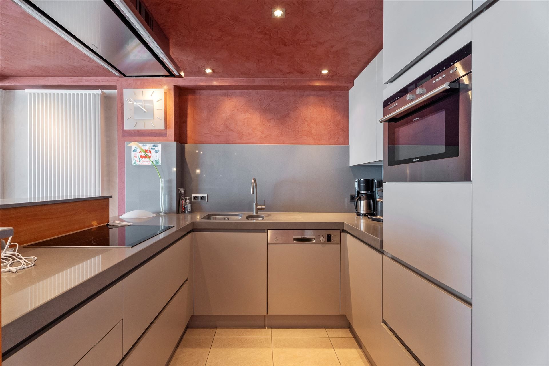 INDRUKWEKKEND UITZICHT / ZEEDIJK  foto 7