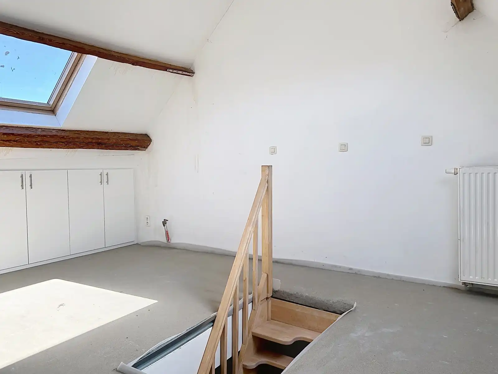 Instapklare, gerenoveerde woning met gezellige koer in hartje Niel! foto 32