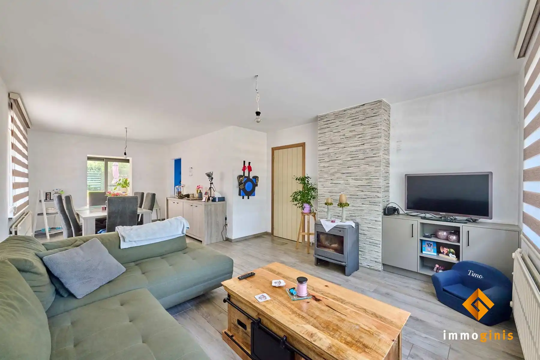 Instapklare woning met 2 slaapkamers op een perceel van 11a11ca, op een groene locatie.  foto 3