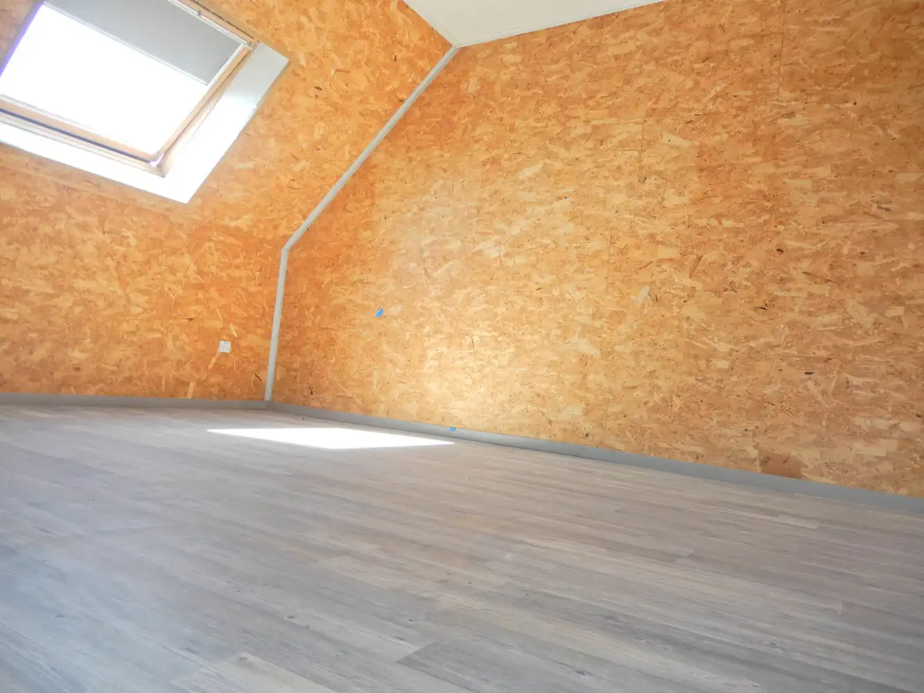 Halfopen woning te Ingelmunster. foto 16