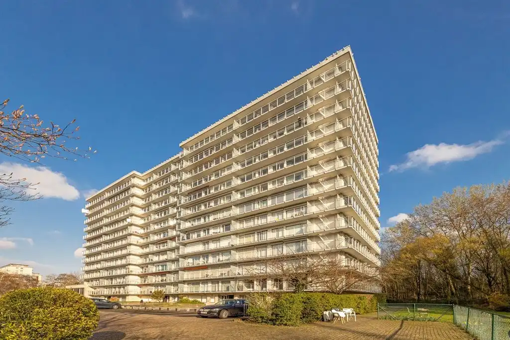 Gerenoveerd appartement met panoramisch zicht foto 20