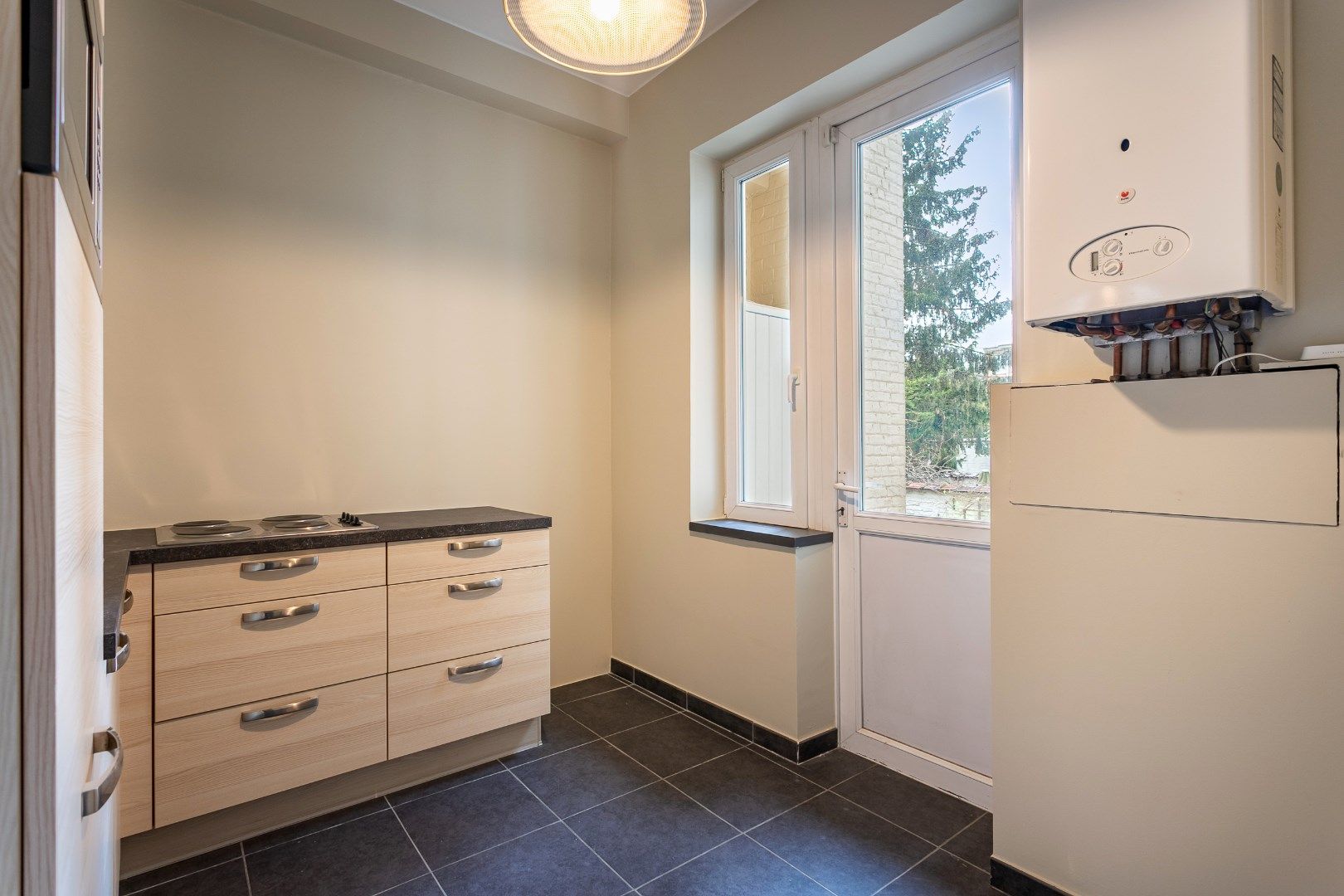 Gerenoveerd (2025) gelijkvloers appartement met 1 slaapkamer en ruime kelderberging foto 5