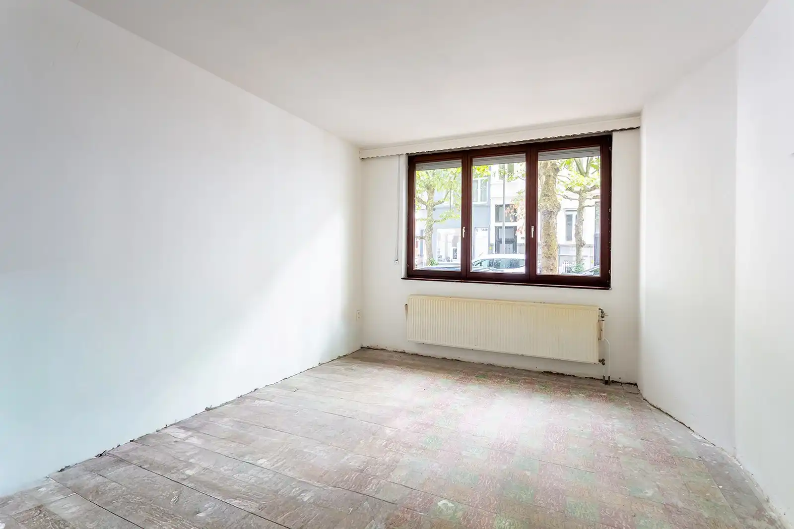 Woning met 6 slaapkamers, volledig naar eigen smaak renoveren foto 3