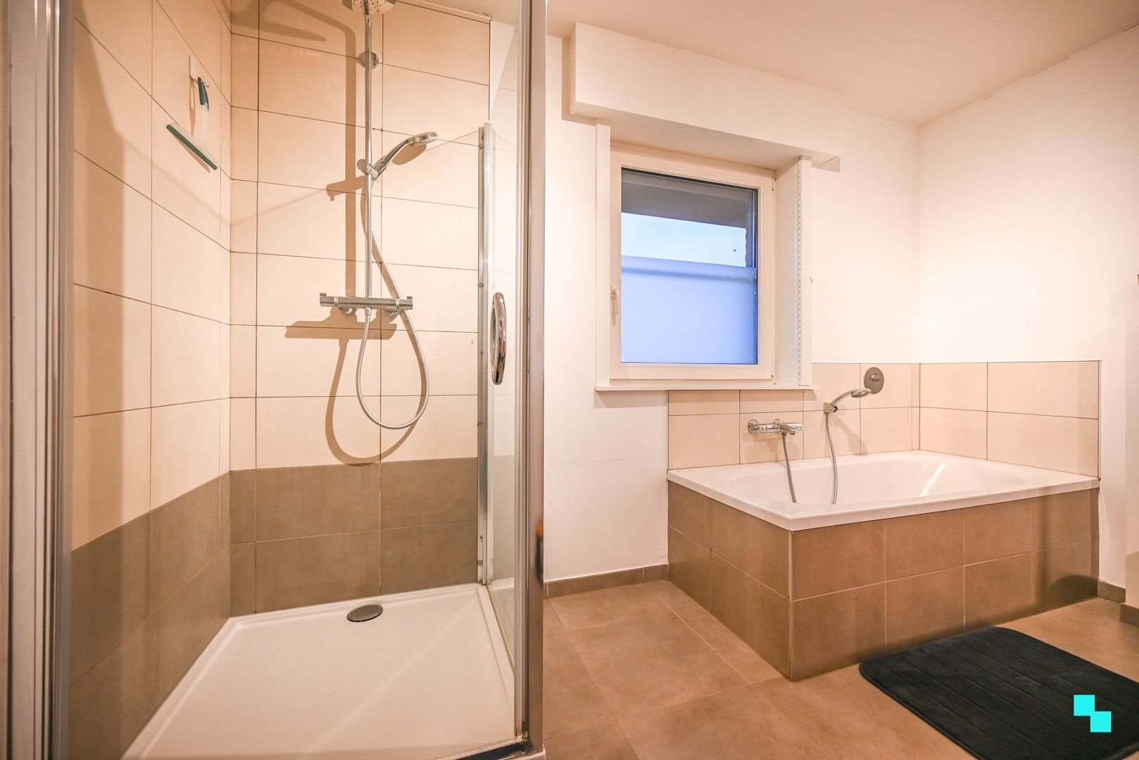 Instapklare woning nabij centrum Deerlijk foto 15