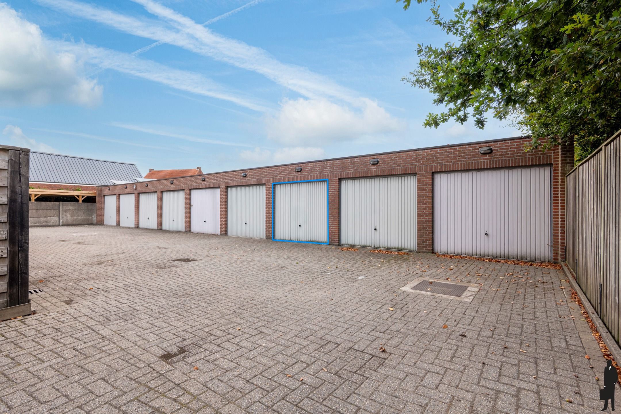 Licht 2 SLPK appartement met terras en garage nabij centrum foto 11