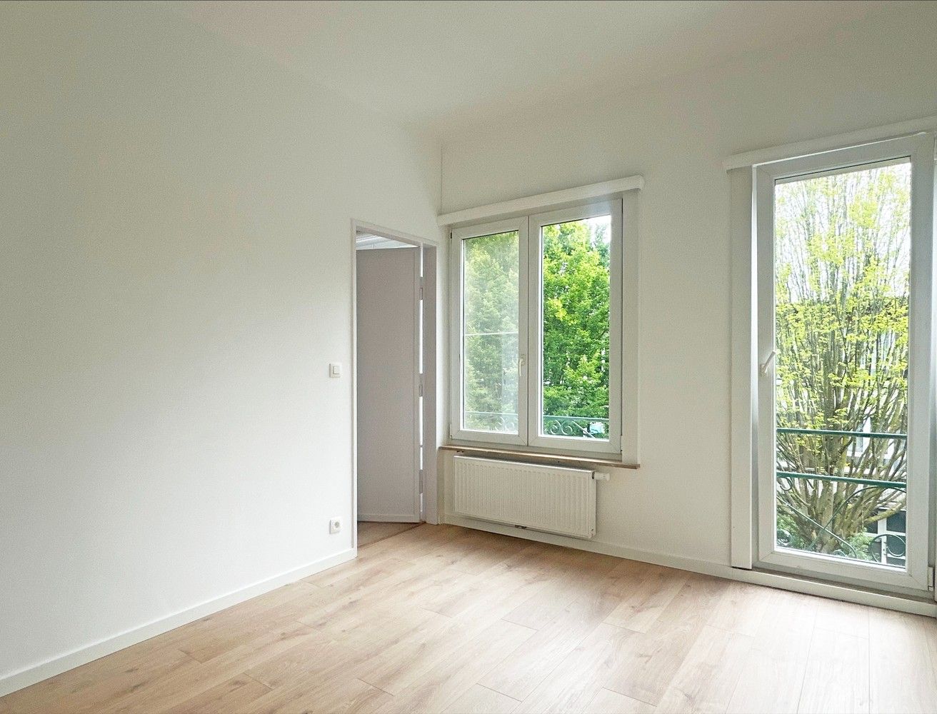 Ruim vernieuwd appartement met 2 slaapkamers op gunstige locatie in Wilrijk foto 6