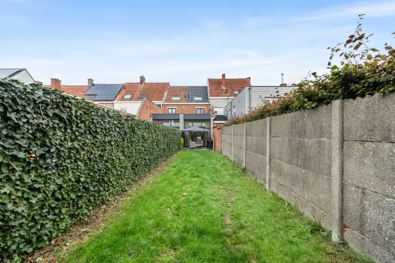 Instapklare rijwoning nabij centrum foto 17