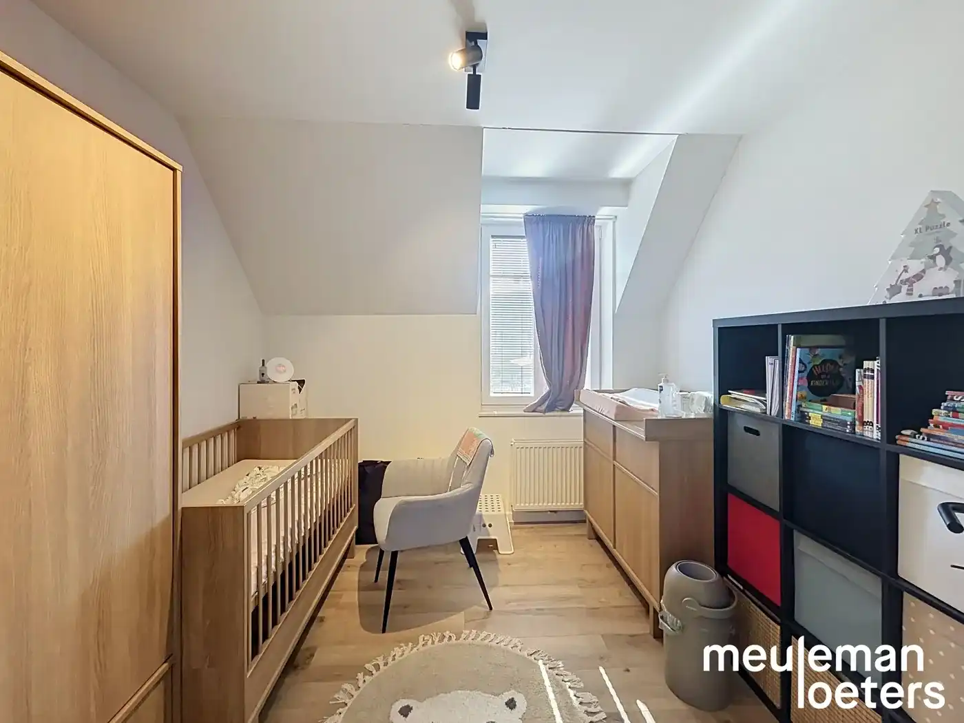 Uitstekend afgewerkte nieuwbouwwoning in pastoriestijl op rustige doch centrale ligging nabij commercieel centrum foto 8