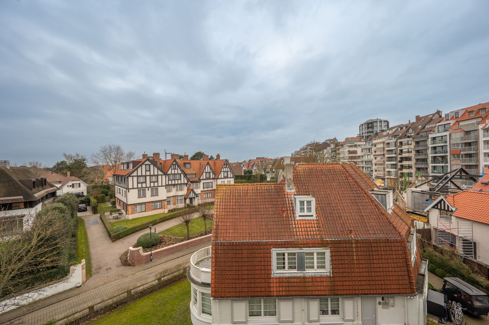 Stijlvol gerenoveerd 2-slaapkamerappartement op een absolute toplocatie foto 9