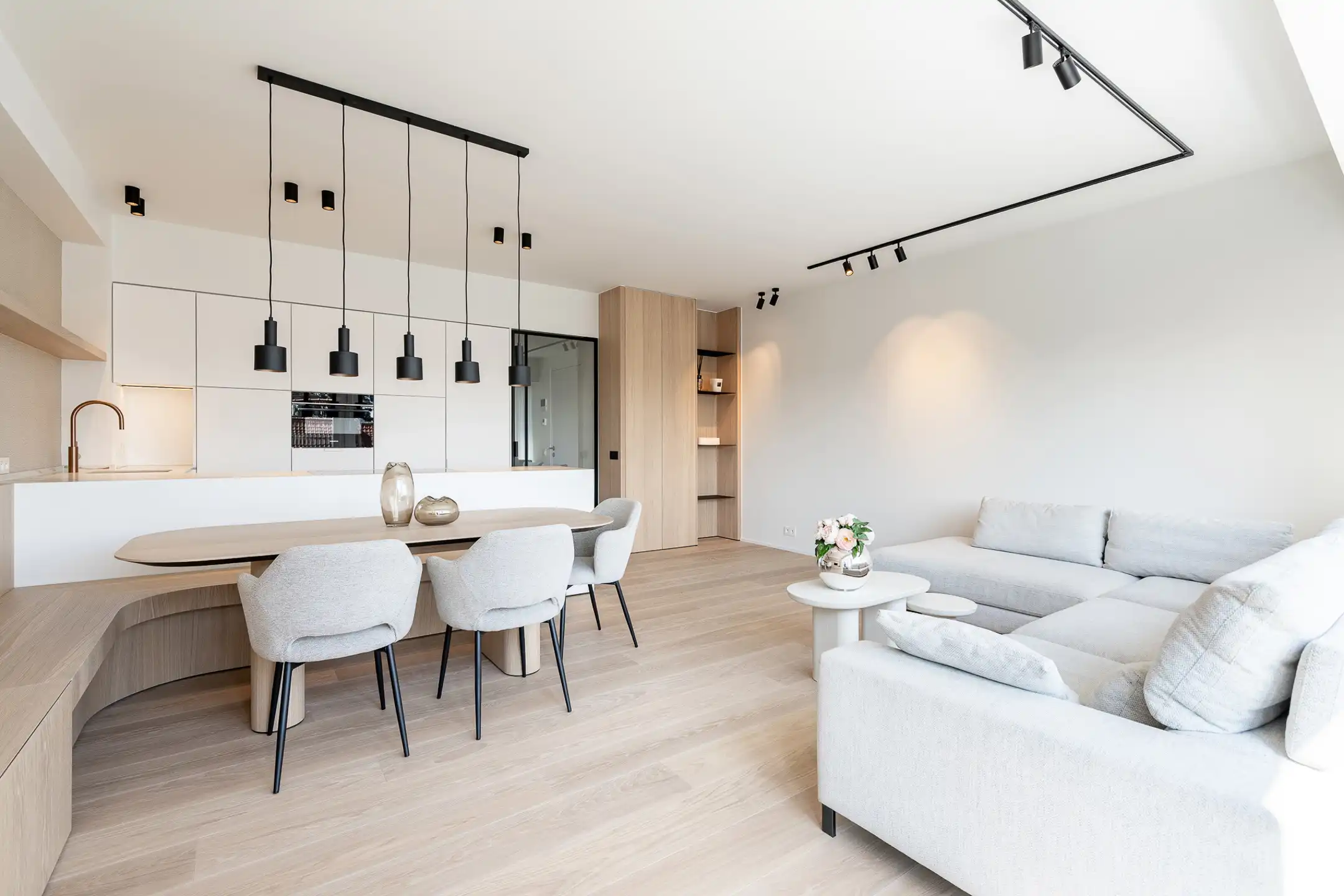 Elegant gerenoveerd appartement met open zicht in het Zoute foto 10