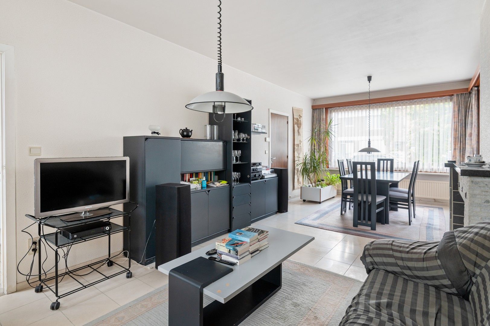 Te renoveren eengezinswoning met 5 slaapkamers en leuke tuin foto 4