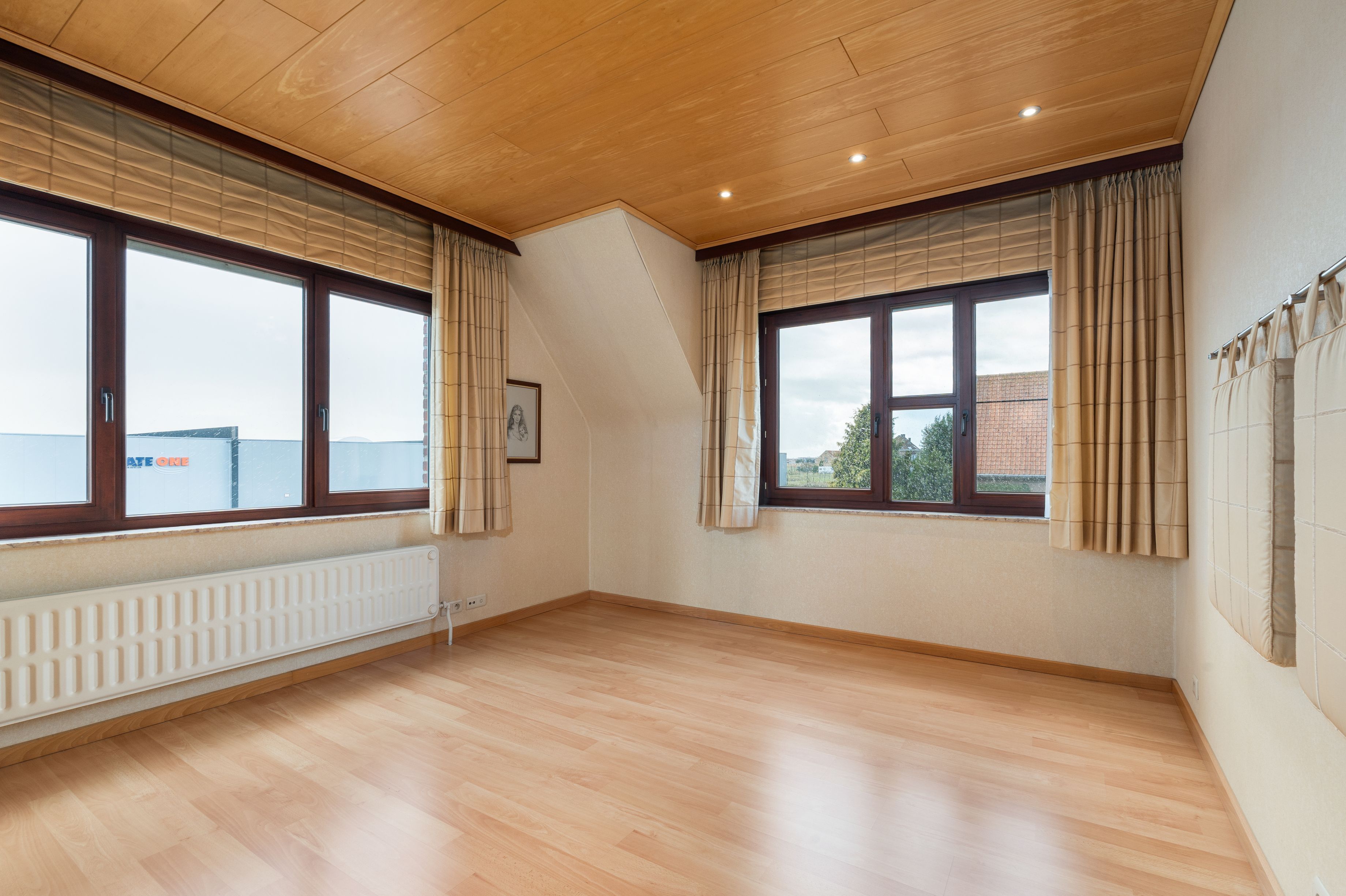 Ruime GEZINSWONING met aangename tuin + GARAGE + LOODS grenzend aan park, vlakbij zee!* foto 17