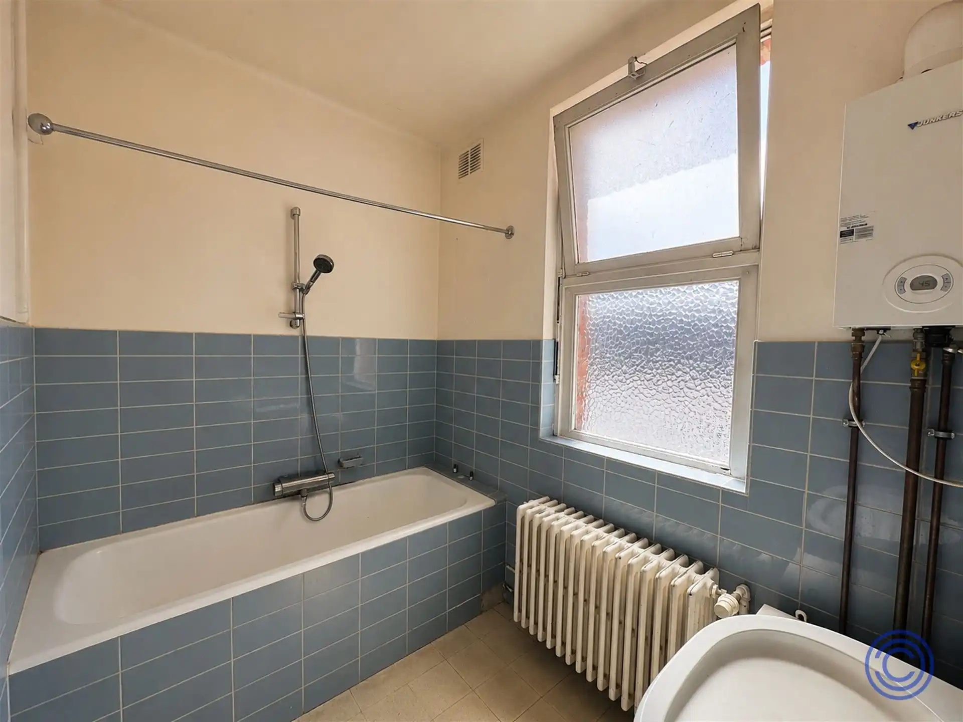 Ruim 4-slaapkamerappartement op centrale locatie! foto 9