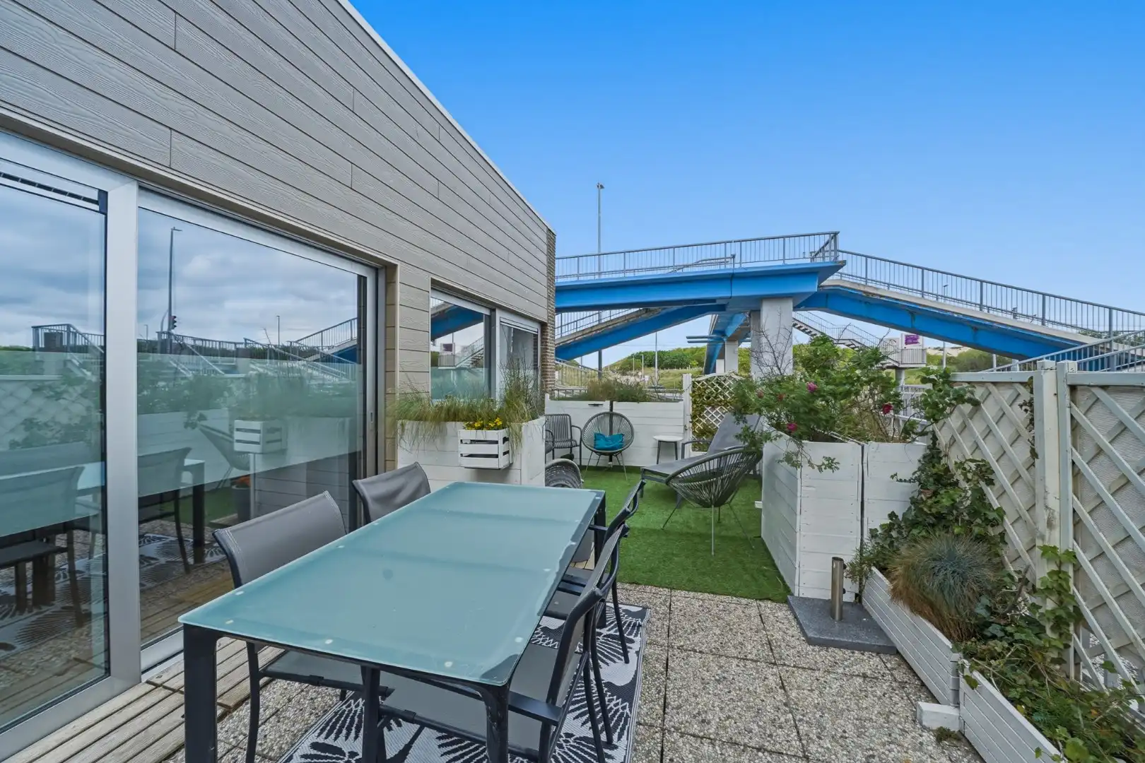 Instapklaar appartement met groot terras in Bredene - vlak bij de zee foto 6