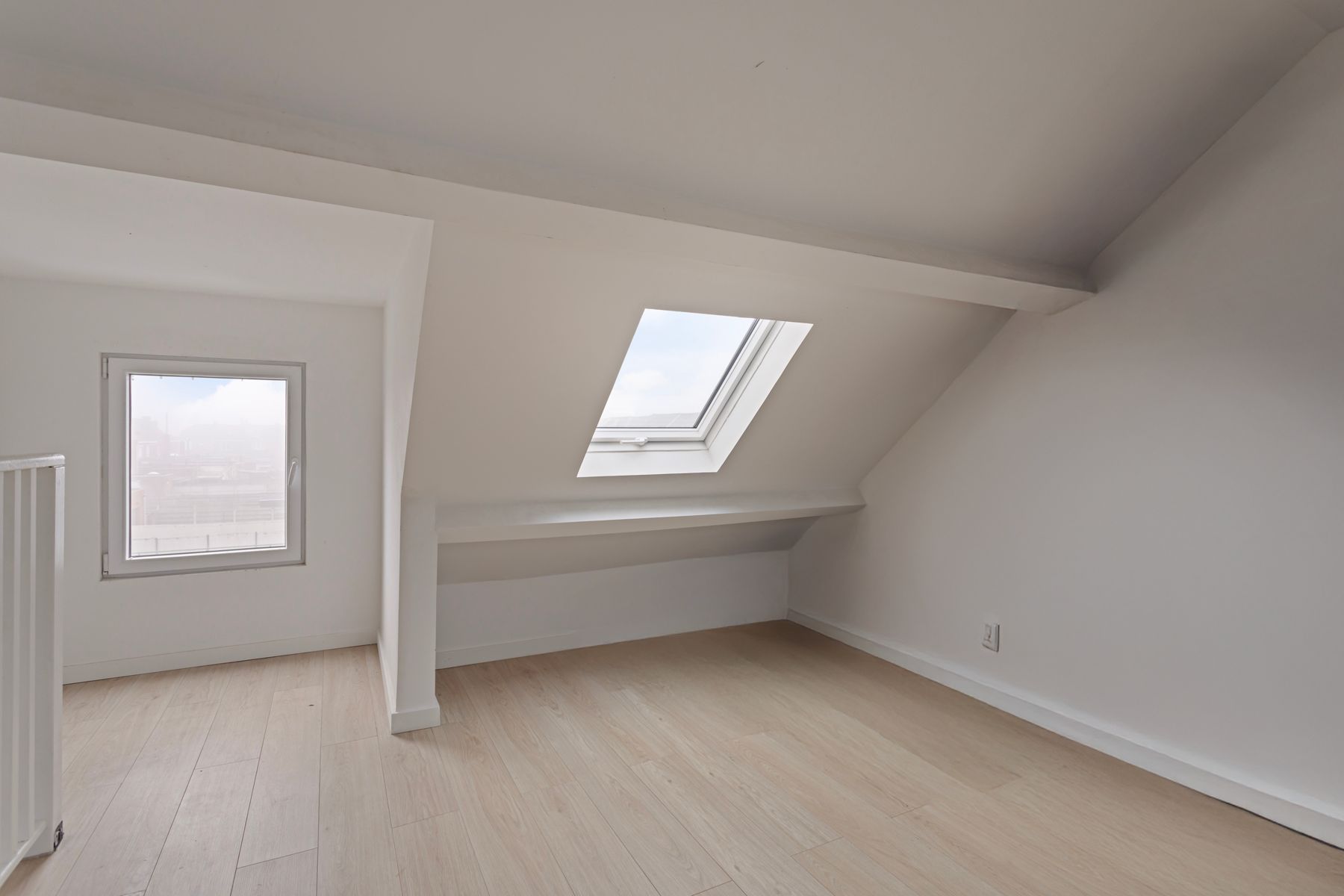 Instapklare starterswoning te koop in Menen – Rustig en centraal gelegen! foto 8