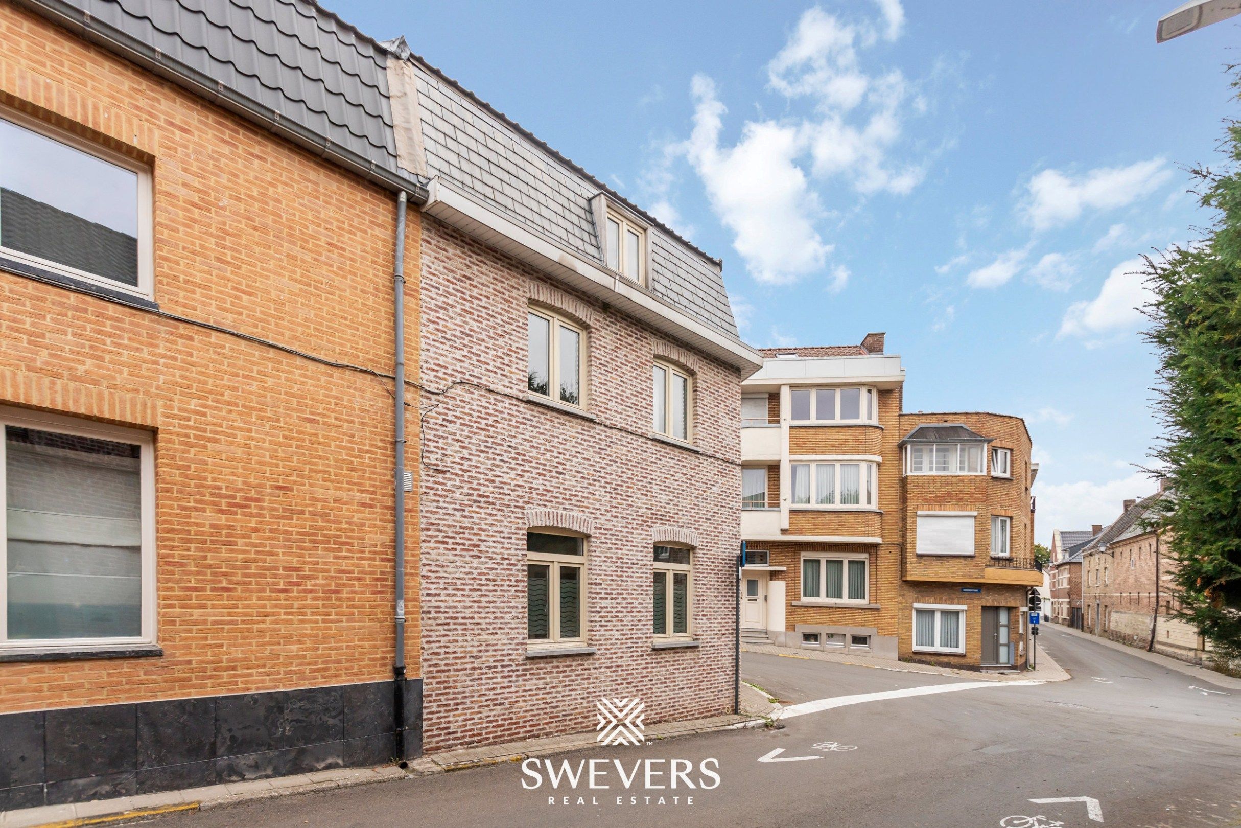 Charmante hoekwoning met potentieel in hartje Tongeren foto 23