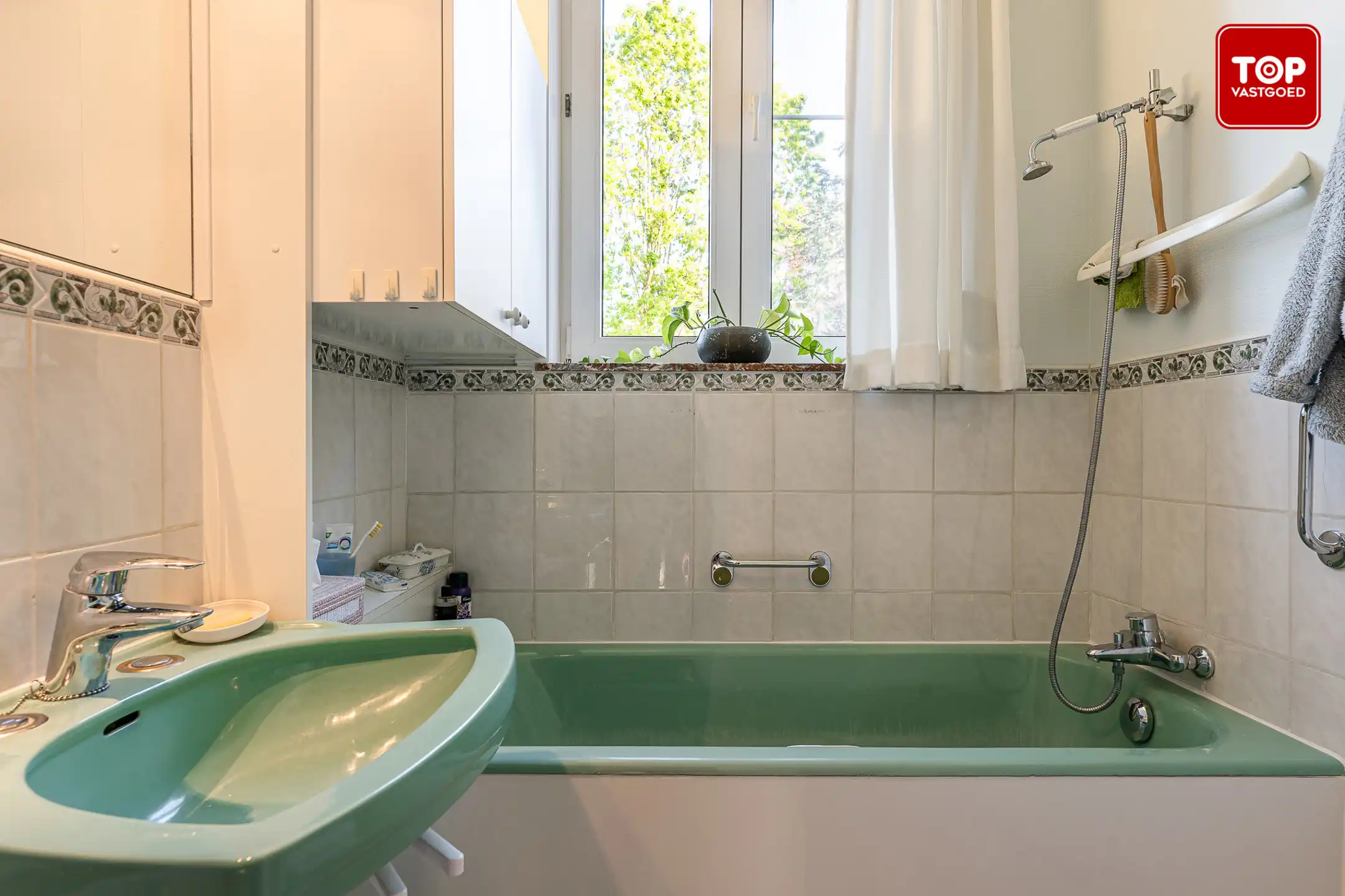 Instapklare woning met leuke tuin op gunstige locatie.  foto 14