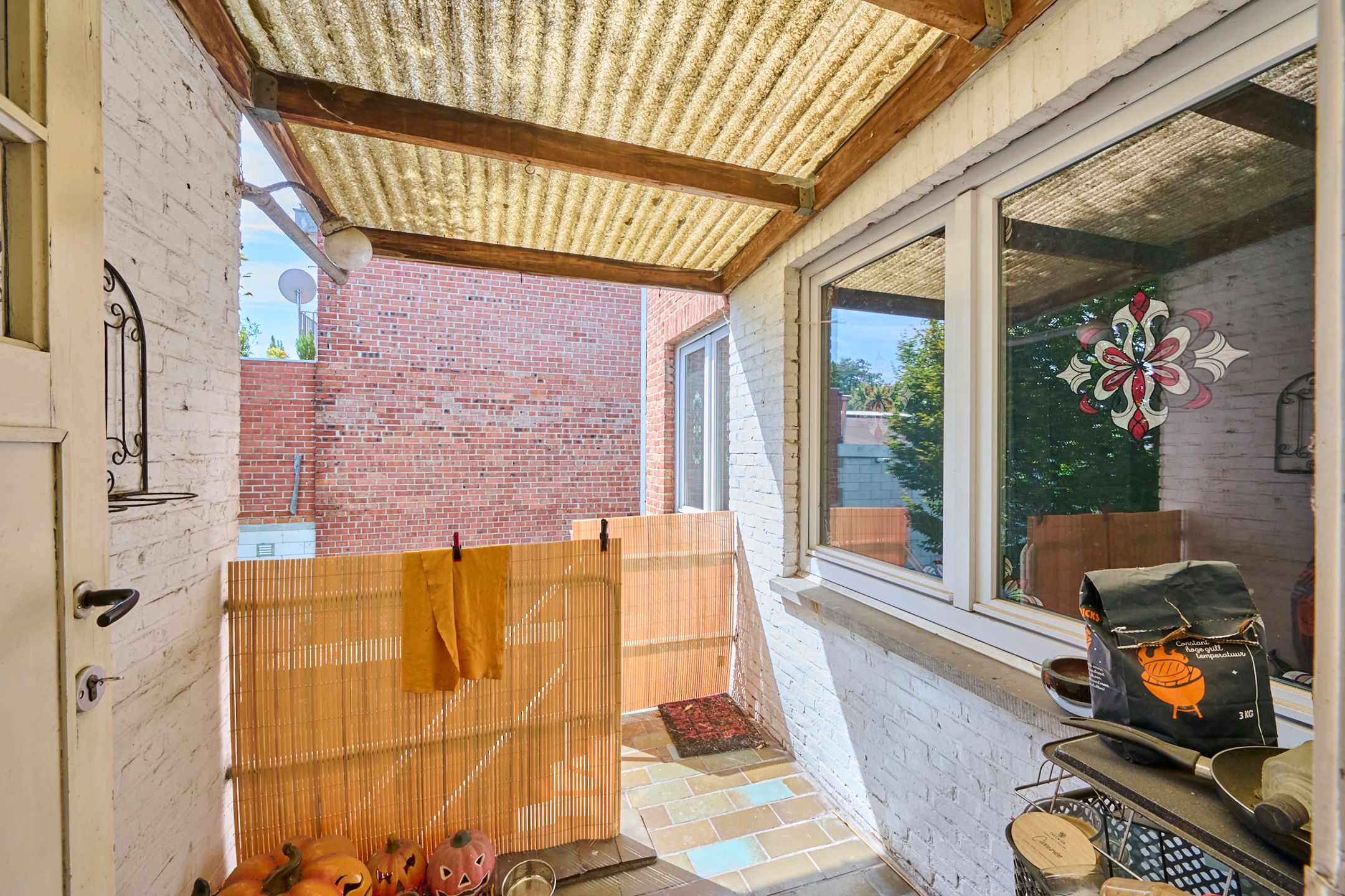 Charmante gezinswoning met inpandige garage en tuin  foto 9