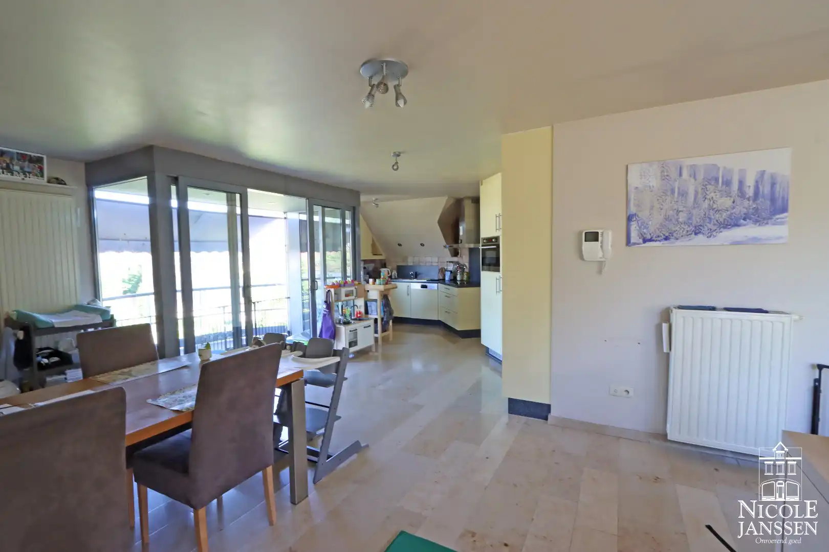 Zeer ruim duplex-appartement foto 5