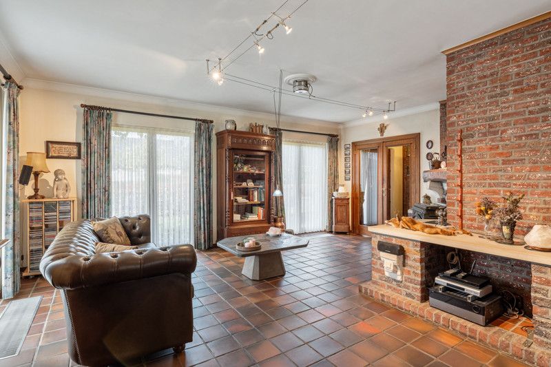 Statige villa op een perceel van 42are 70ca foto 14