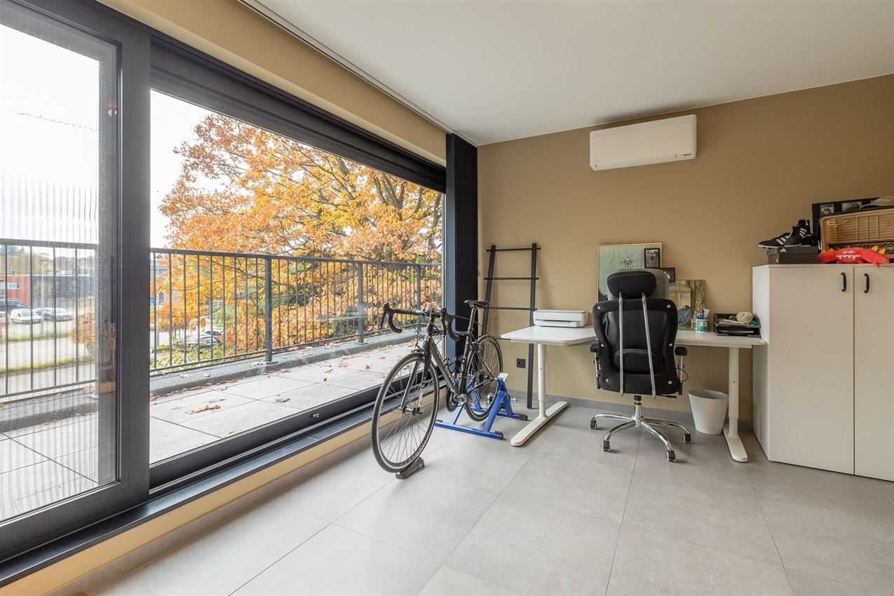 Penthouse met 3 slpk., riant terras, autostaanplaats en kelderberging foto 22