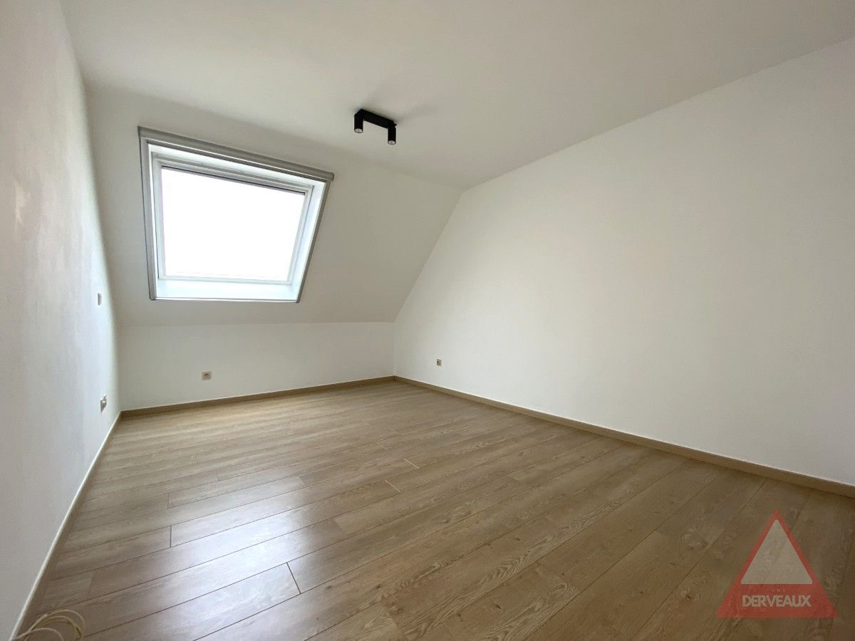 Roeselare – Duplexappartement met 3 slaapkamers en zonnig terras foto 12