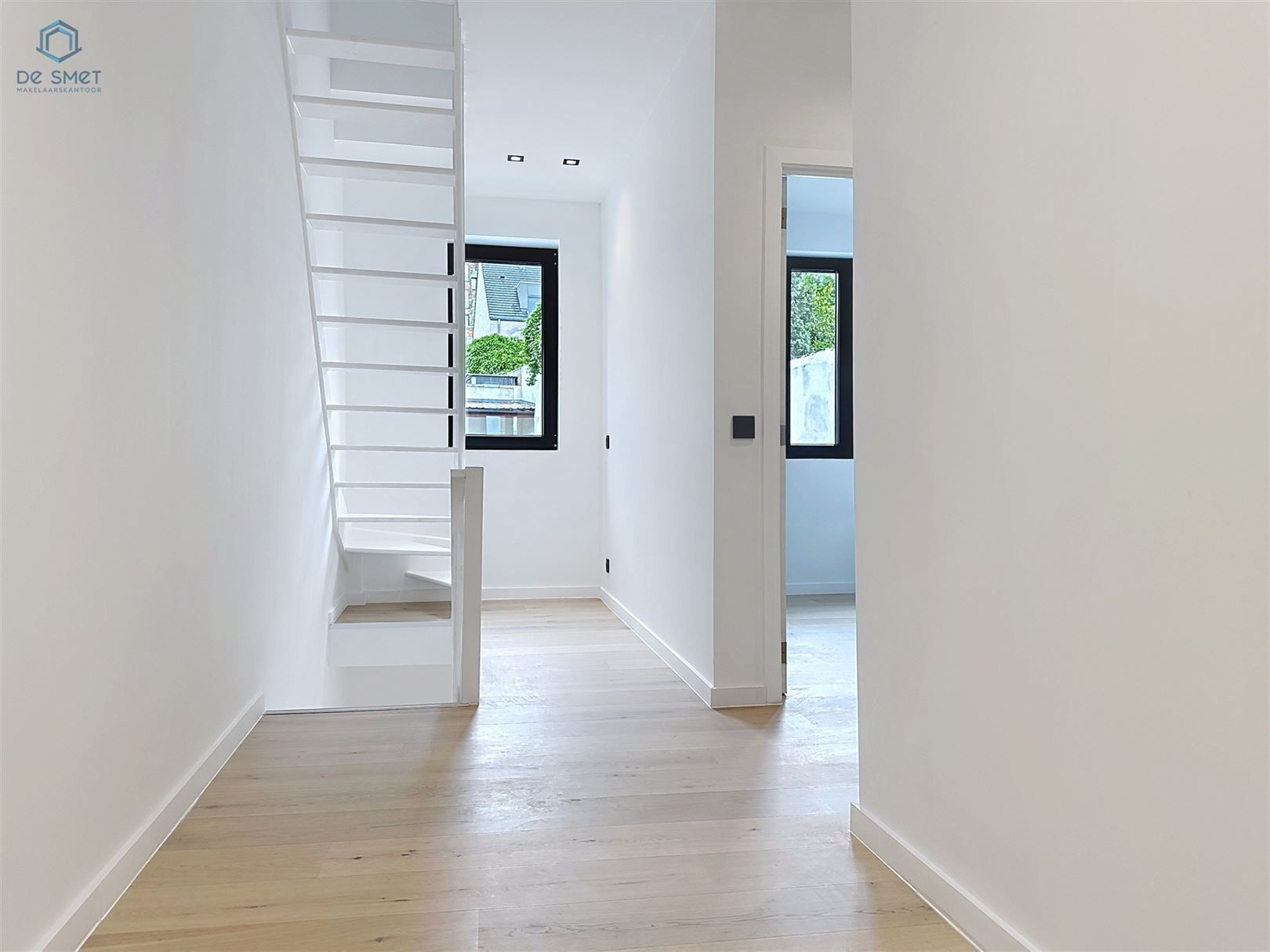 Prachtig gerenoveerde herenwoning met 5 slpks, 2 badkamers en tuin in het hart van Geraardsbergen foto 10