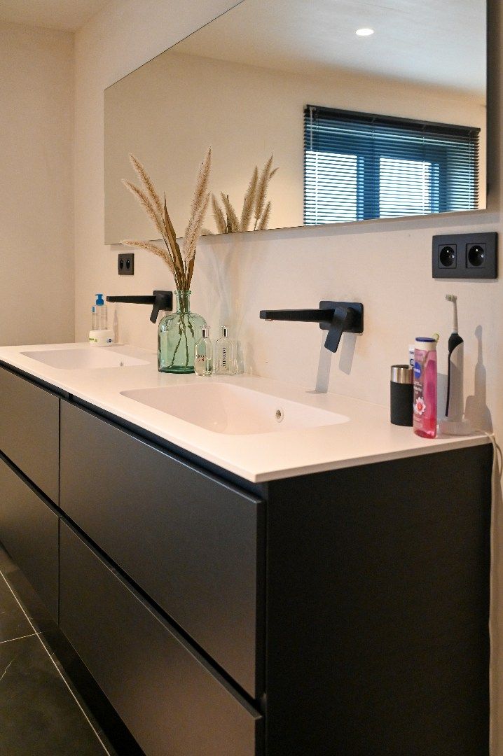 GROTE ALLEENSTAANDE NIEUWBOUWWONING OP 1776M² MET OPRIJLAAN foto 24