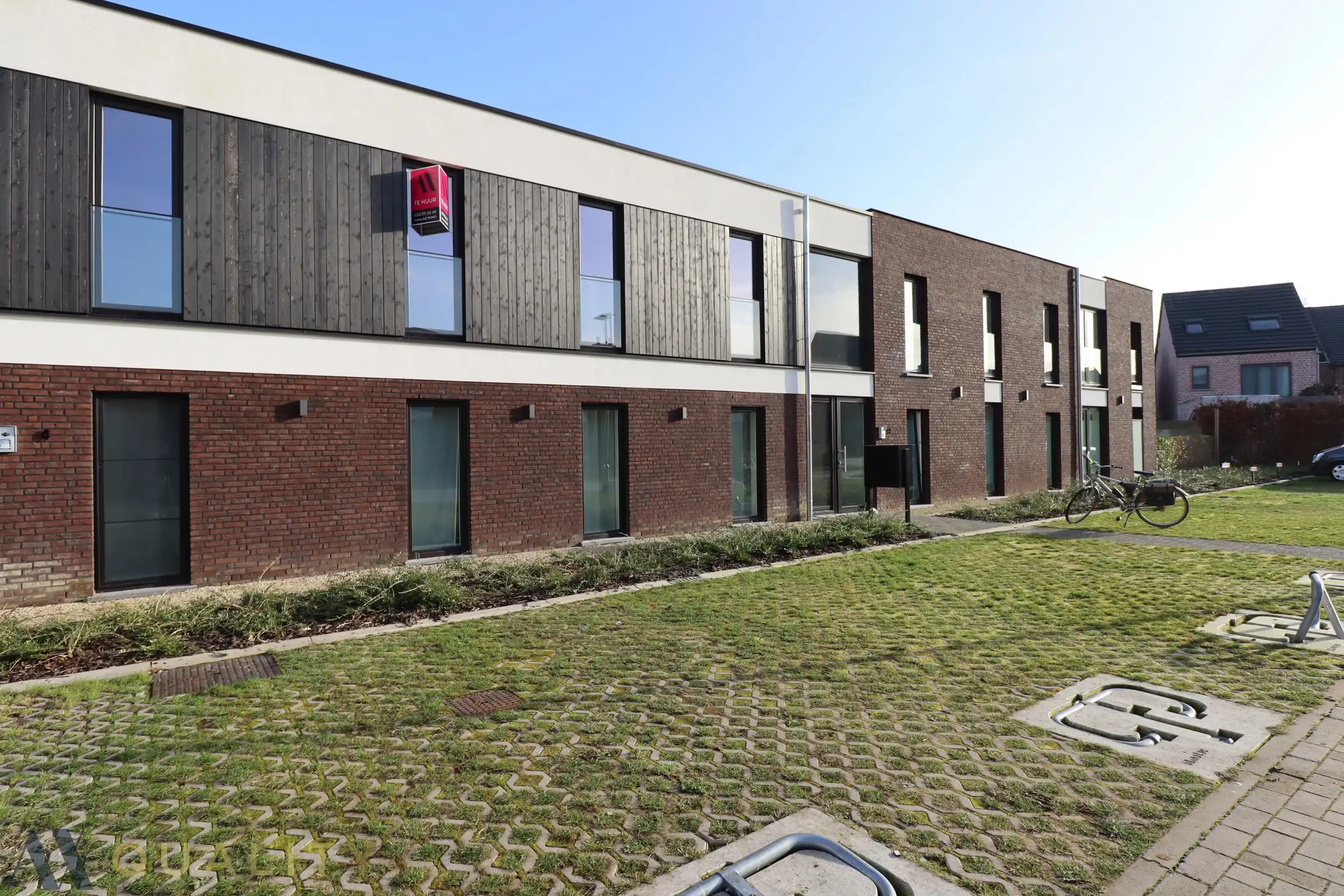 Recent 2 slpk.-appt. met terras en autostaanplaats. Vrij vnf 01/01 foto 5