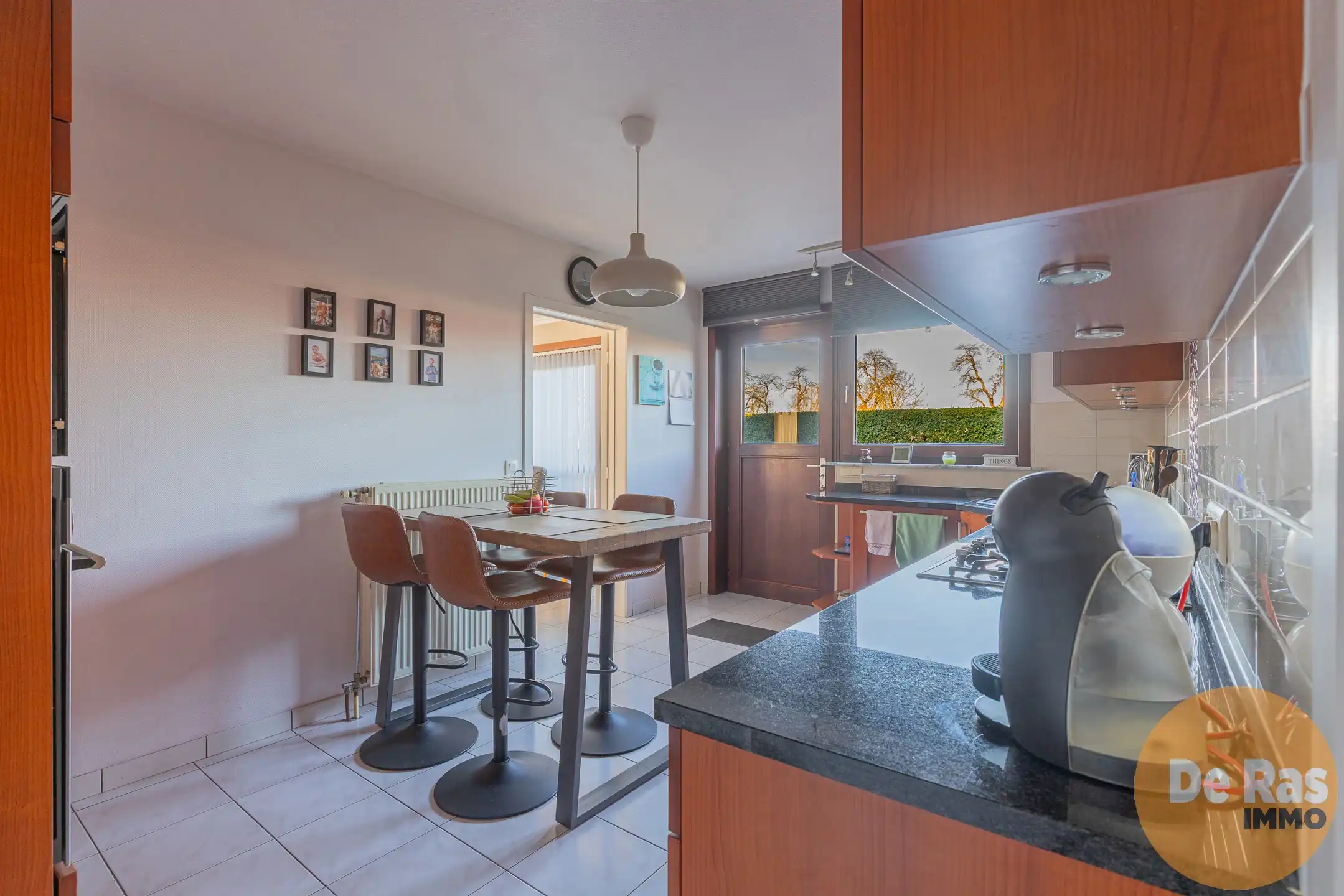 OORDEGEM - Instapklare bungalow/3 slp/garage en mooie tuin! foto 9