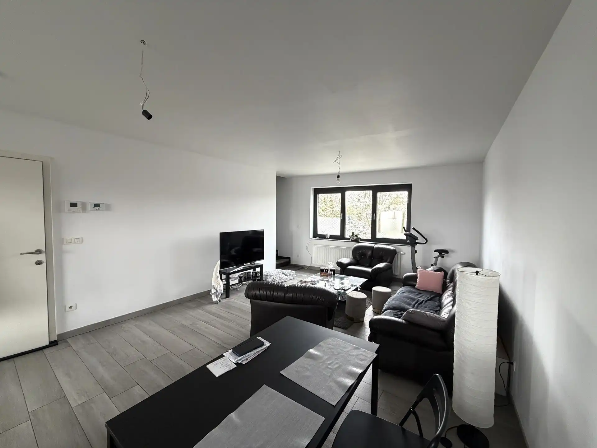 Zeer ruim duplex-appartement met 2 slaapkamers nabij verschillende invalswegen en centrum Dendermonde foto 4