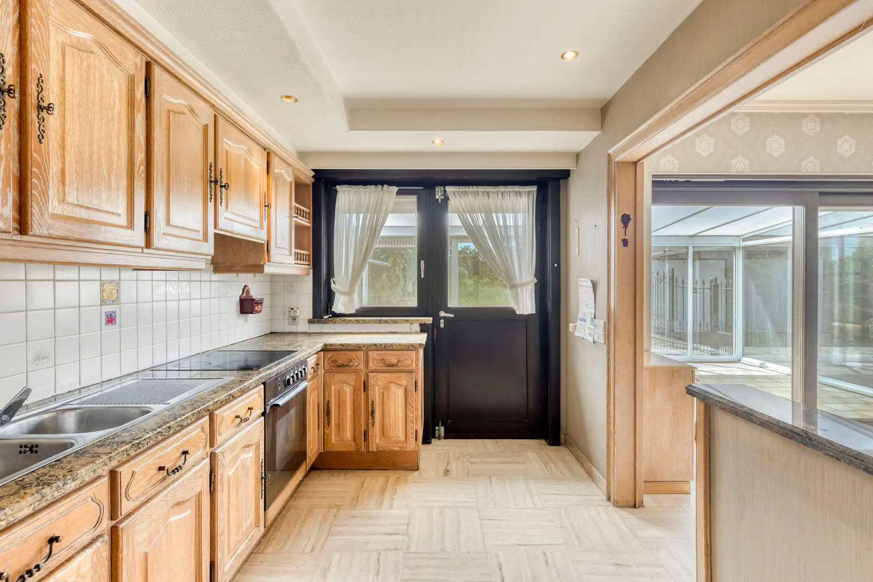Landelijk gelegen woning met 6 slaapkamers op 12a 25ca foto 6